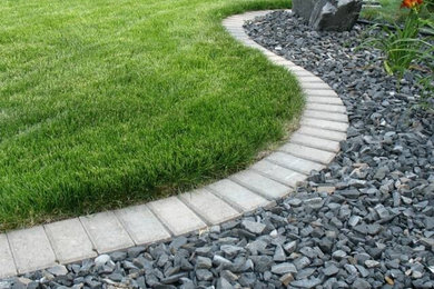 Photo of a traditional landscaping in Calgary.