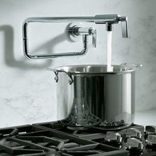Kitchen (furniture and finishes)