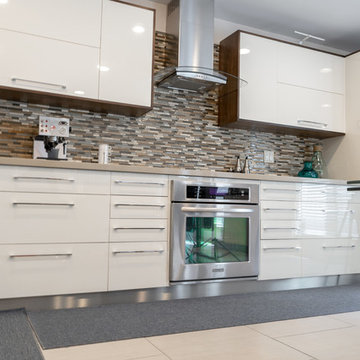 Beige high-gloss kitchen in Toronto