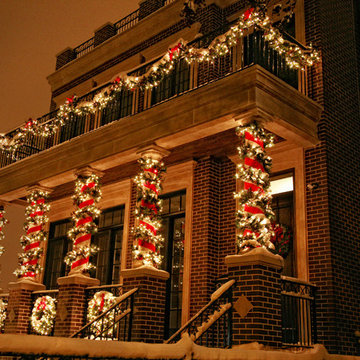 Festive Wreaths & Garlands