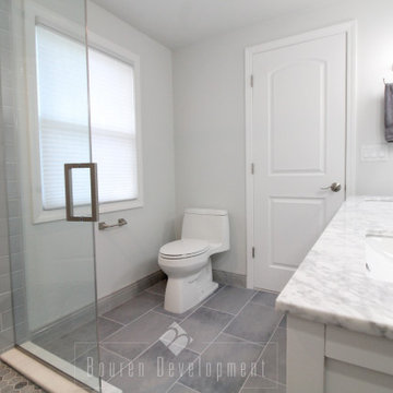 Small Bathroom Maximized