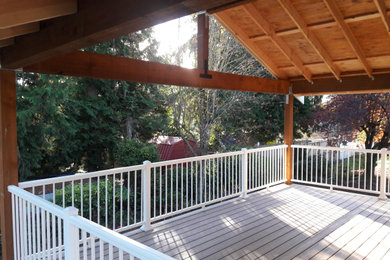 Inspiration for a craftsman deck remodel in Seattle