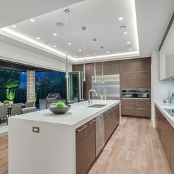 983 TUDOR AVENUE - Products
