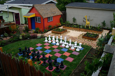 Example of an eclectic kids' room design in San Francisco