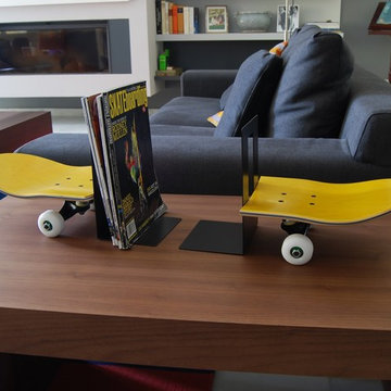 Skateboard Themed Room with bookends