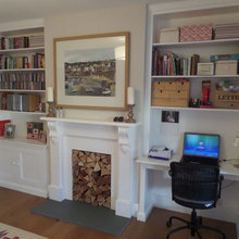 5G dressing room desk
