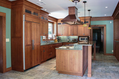 Kitchen - craftsman kitchen idea in New York