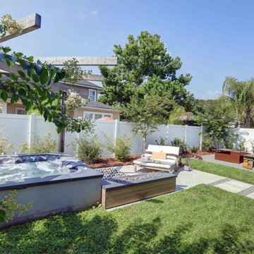 Jacksonville Beach Contemporary Backyard