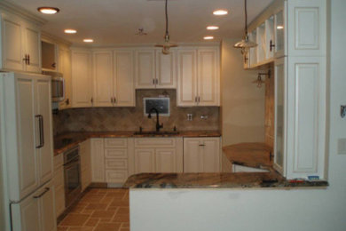Kitchen photo in Chicago