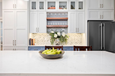 Transitional kitchen photo in Portland