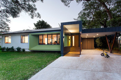 Design ideas for a contemporary one-storey exterior in Sydney.