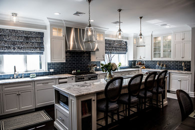 Kitchen - kitchen idea in New York