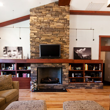 New Modern Home in Des Peres