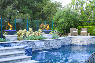 Inspiration for a timeless pool remodel in Los Angeles