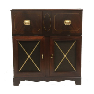 Mid-Century AM/FM Radio / Record Player