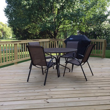 Classic Wood Deck Design in Buffalo Grove, IL