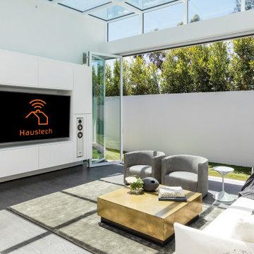 Beverly Hills Party Pad