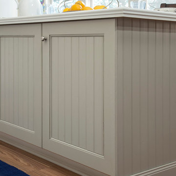 MOULDING in Crystal White by Inteplast Building Products