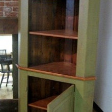 Corner cabinet