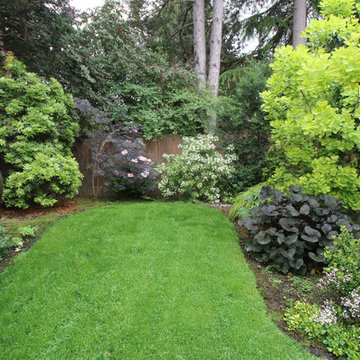 Family Garden with Sport Court