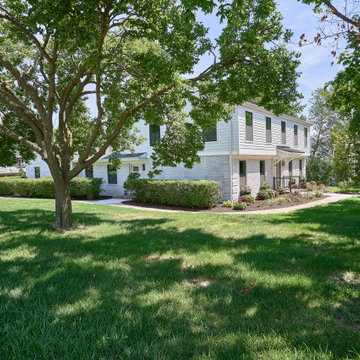 Colonial Modern Farmhouse