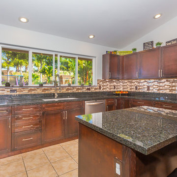 MLS 281655 | Kitchen is perfectly designed for entertaining and preparing meals