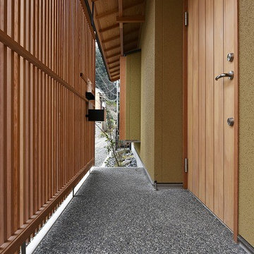 「ひかり降り注ぐ極小二世帯住宅＠現代京町家」