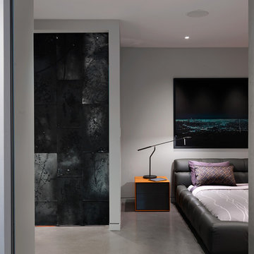 Mainland St. Bachelor Pad