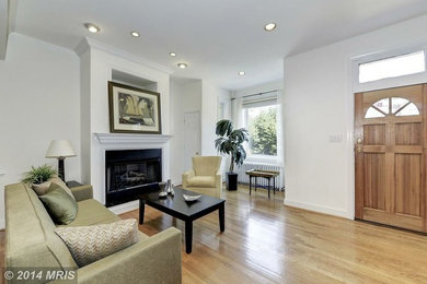 Living room - transitional living room idea in DC Metro