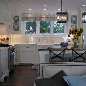 Hanging Bronze Lanterns, Island Lights