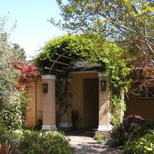 Front Entry La Ropa