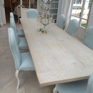 DESIREE DINING TABLE