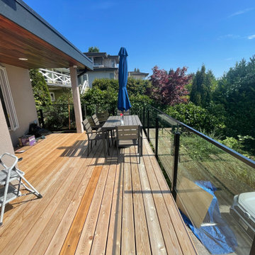 Exterior railing