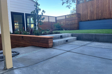 Minimalist patio photo