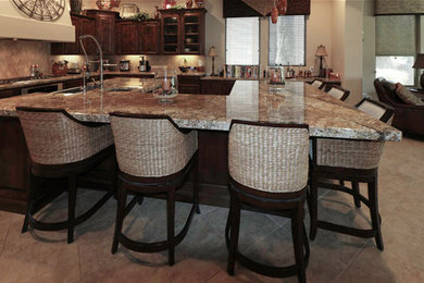 Example of a kitchen design in Phoenix