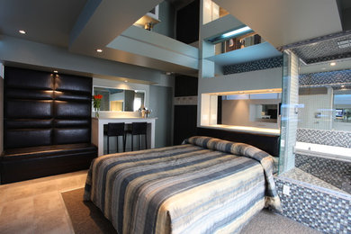 Inspiration for a contemporary bedroom remodel in Montreal