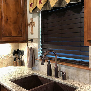 33" Hammered Copper 50/50 Double Basin Kitchen Sink (K50DB33199)