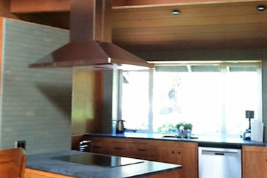 Kitchen photo in San Francisco