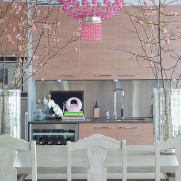 Dining/Kitchen Area