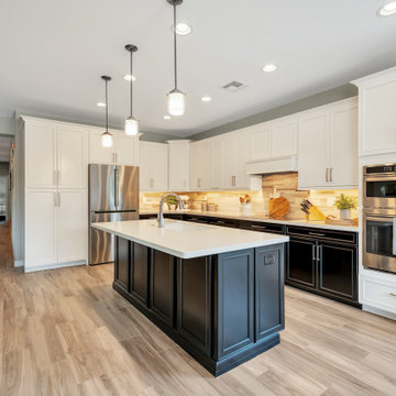Two toned Kitchen in Chandler
