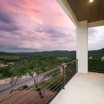 Modern: 4,950 ft², 4 BR/4 BA/2 ST home