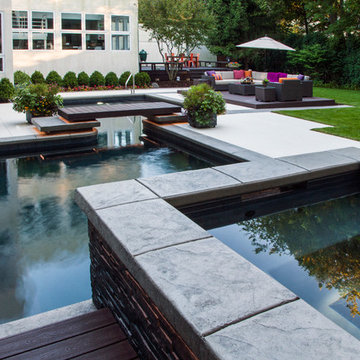 California Spa Retreat from a No-Tell Motel Pool