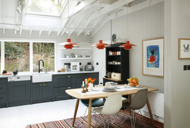 Midcentury Kitchen by Egon Walesch Interiors & Flowers