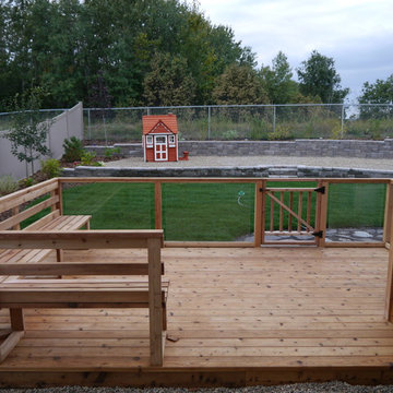 Lacombe Family Yard