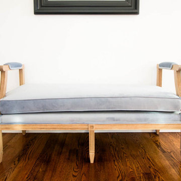 SCHAAL WHITE OAK AND UPHOLSTERY TRADITIONAL BENCH