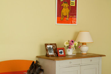 Inspiration for a living room remodel in Tokyo
