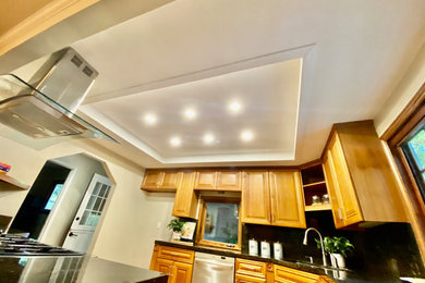 Example of a minimalist kitchen design in San Francisco