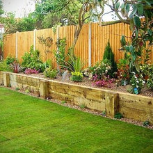 Garden:  Retaining walls