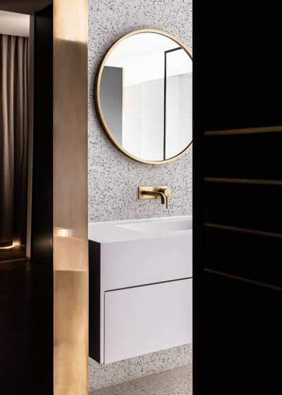 Contemporary Bathroom by Dean Dyson Architects