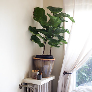 My Houzz: Creative Couple Furnishes a 1920's Rental with Vintage Finds